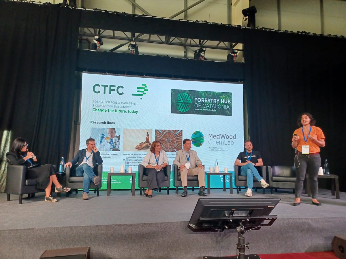 🗣️Al <a href="/congresBIT/">4t Congrés BIT - Edició Vic</a>, Neus Puy parla de les possibilitats de la #química verda, i dels productes d'alt valor afegit que podem obtenir a partir de la #fusta ⬇️