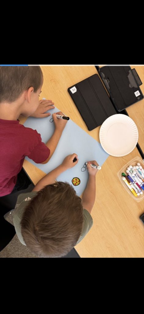 STEMingahead's tweet photo. We are learning how to think like engineers in STEM. We are brainstorming ideas amd practicing how to generate solutions to problems.@MGES510 https://t.co/1ycX7qAGWn