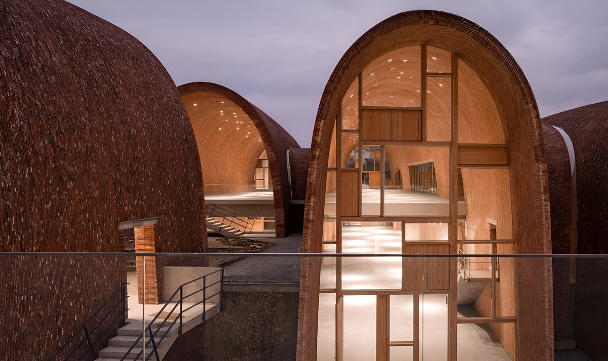 commoestudio's tweet photo. Jingdezhen Imperial Kiln Museum, China. Studio Zhu-Pei https://t.co/0VJDpVdwYk