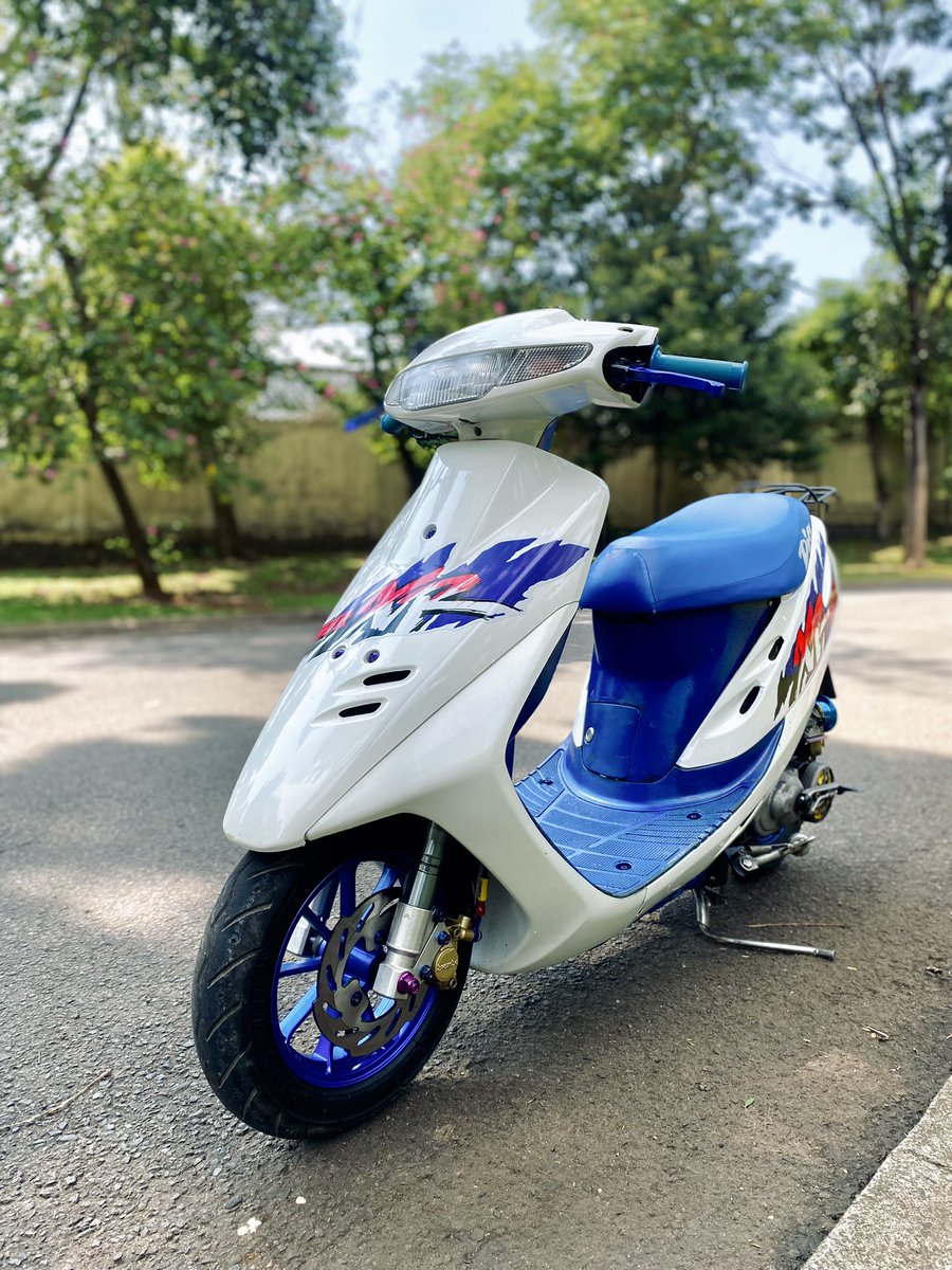 Dendy_irawan20's tweet photo. Forsale ---> Honda Dio AF28 spesfikasi tertera, cocok buat nyari sarapan uduk. Tanpa PO-PO'an unit udah ready. #fnfjb #honda #hondadio #dioaf28 #zonauang #zonajajan https://t.co/uoPUlgvgOL