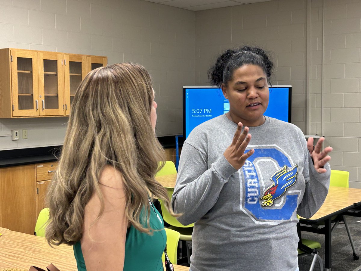 ChrisWendt259's tweet photo. This is what #teacherleadership looks like! Our ⁦@WichitaUSD259⁩ leadership pipeline is strong! Our second session of our EmpowerED Teacher Fellowship focused on crossing the leadership bridge, building a theory of action and our professional “why”. So very #wpsproud! https://t.co/RNpvccgjsV