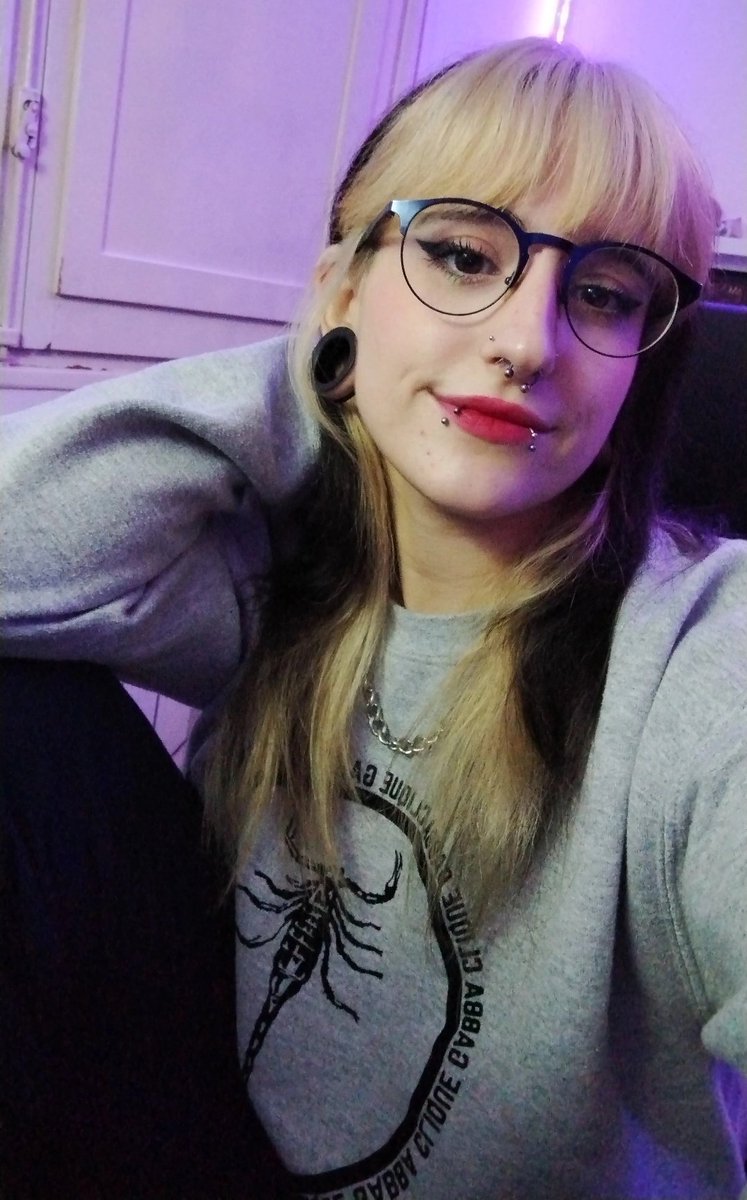 🔴 STREAM ON 

Buenas tardes! Hoy si hay Stream y toca jugar las placements, que no tenemos rango <a href="/lol_es/">League of Legends ES</a> 😈 (voy para hierro otra vez)

🟣/Ufsiblae
