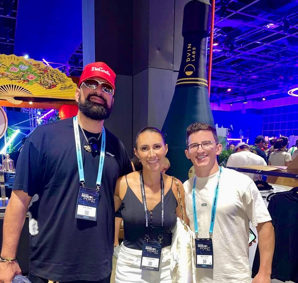 babs_agency's tweet photo. 🌏 Global Synergy in Singapore 🇸🇬
What an inspiring week at #Token2049 & #SolanaBreakpoint! A big THANK YOU for two incredible events.

Breakpoint was a total blast! 🚀 From institutional adoption to booming #DeFi and innovative infrastructure, Solana’s future is bright. We connected with a global network of founders, investors, and innovators, strengthening partnerships worldwide. And @token2049 was also a massive success, among the best conferences of the year.

BABs founder @catieromero; and partner, head of communications, @GormoExJourno met amazing people, including Mona Tiesler (@tokentus_AG), @sunnymaanz (@DeGodsNFT), and @marccolcer. They also witnessed the exciting launch of the $VIN token by @dVINLabs on @solana, with @JupiterExchange live at @SolanaConf!

#Solana #Web3 #Blockchain #DeFi