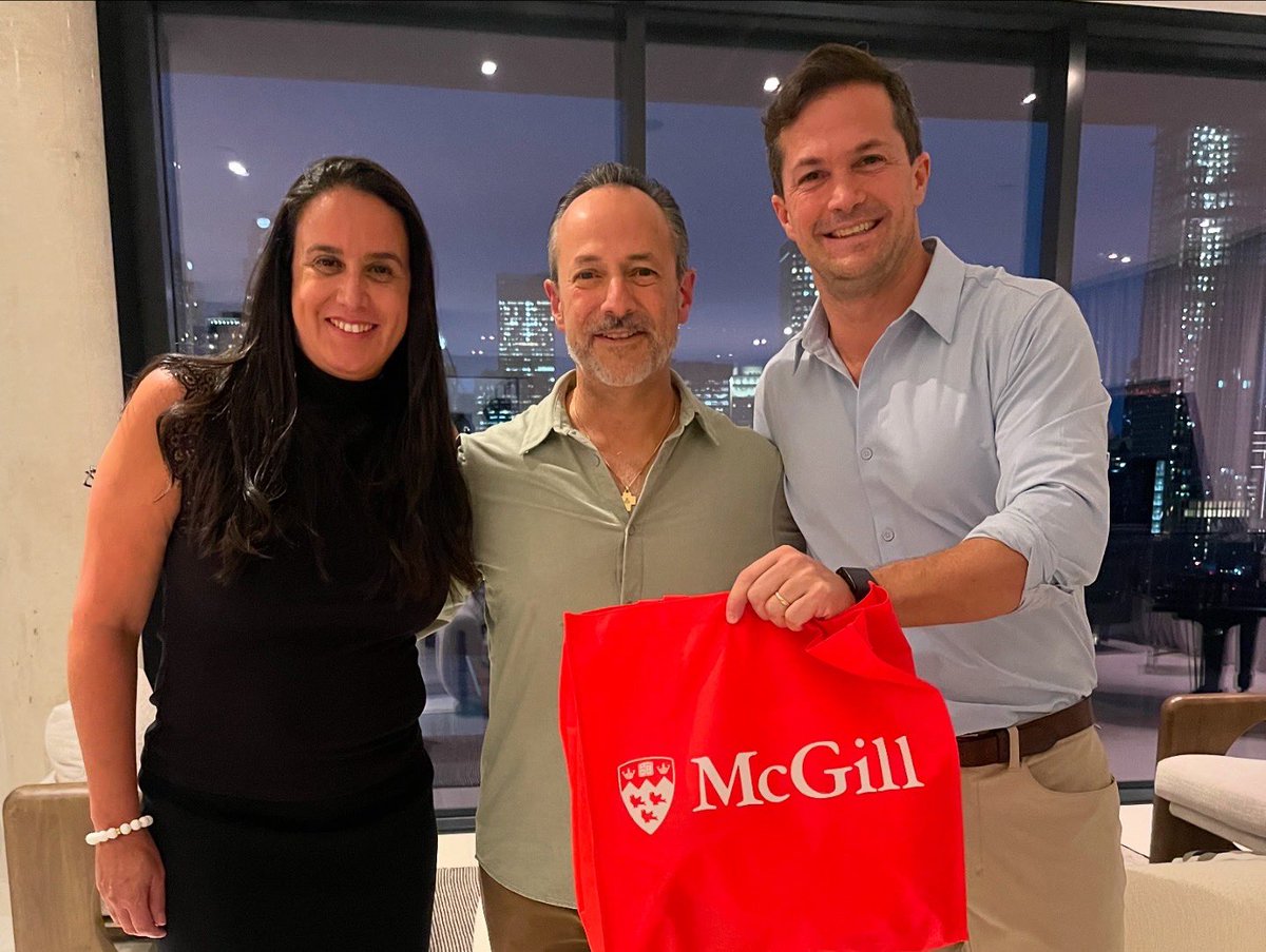 IvoFerrMD's tweet photo. McGill University is advancing surgical training! While hands-on experience is key, simulation is the future for refining skills and achieving mastery. 🧠🔪 #SurgicalExcellence #FutureOfMedicine #TrustInSimulation #McGill #SurgicalMastery @mcgillu @OftalmoUniv https://t.co/KyphKH4OFt