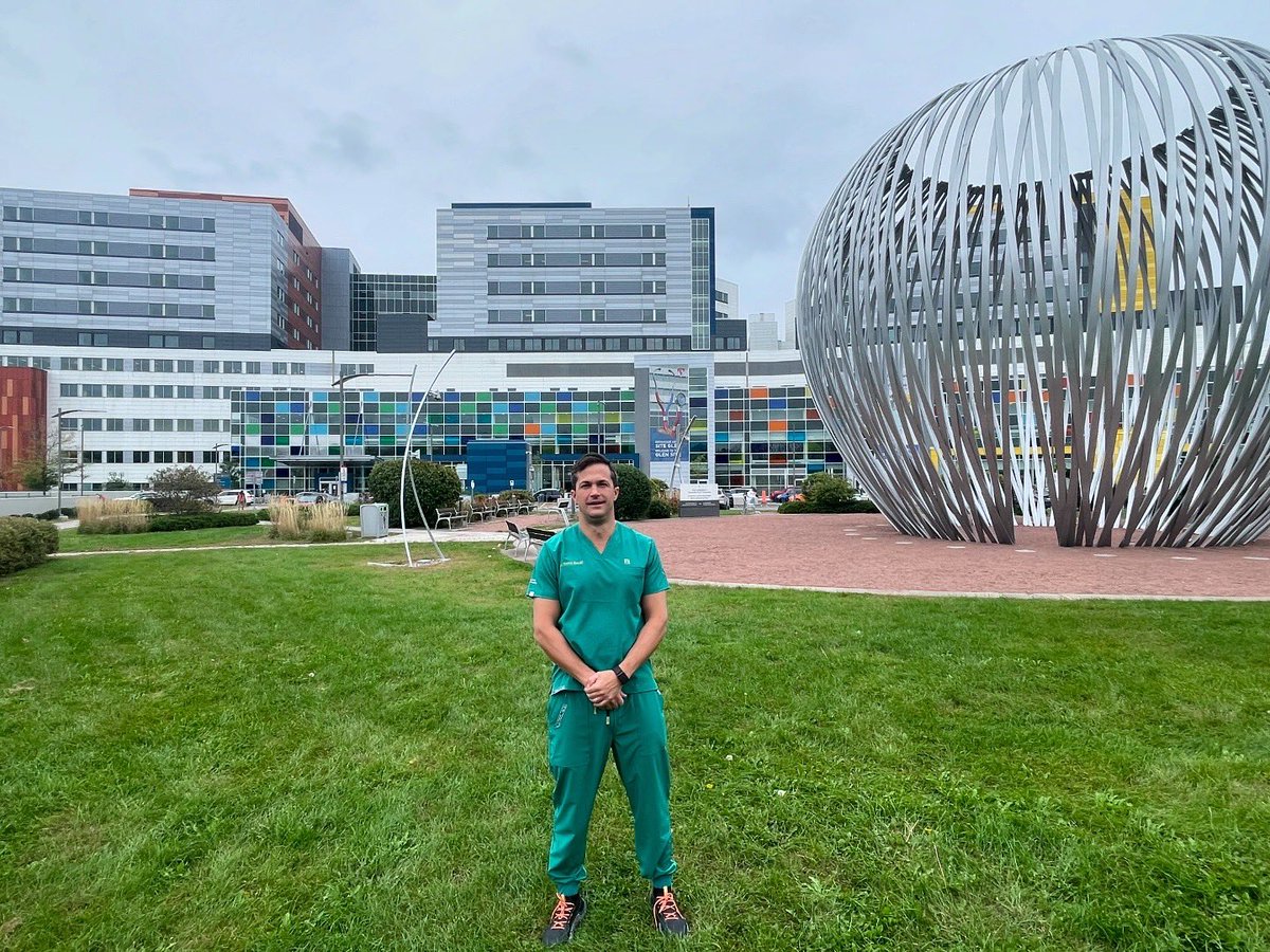 IvoFerrMD's tweet photo. McGill University is advancing surgical training! While hands-on experience is key, simulation is the future for refining skills and achieving mastery. 🧠🔪 #SurgicalExcellence #FutureOfMedicine #TrustInSimulation #McGill #SurgicalMastery @mcgillu @OftalmoUniv https://t.co/KyphKH4OFt