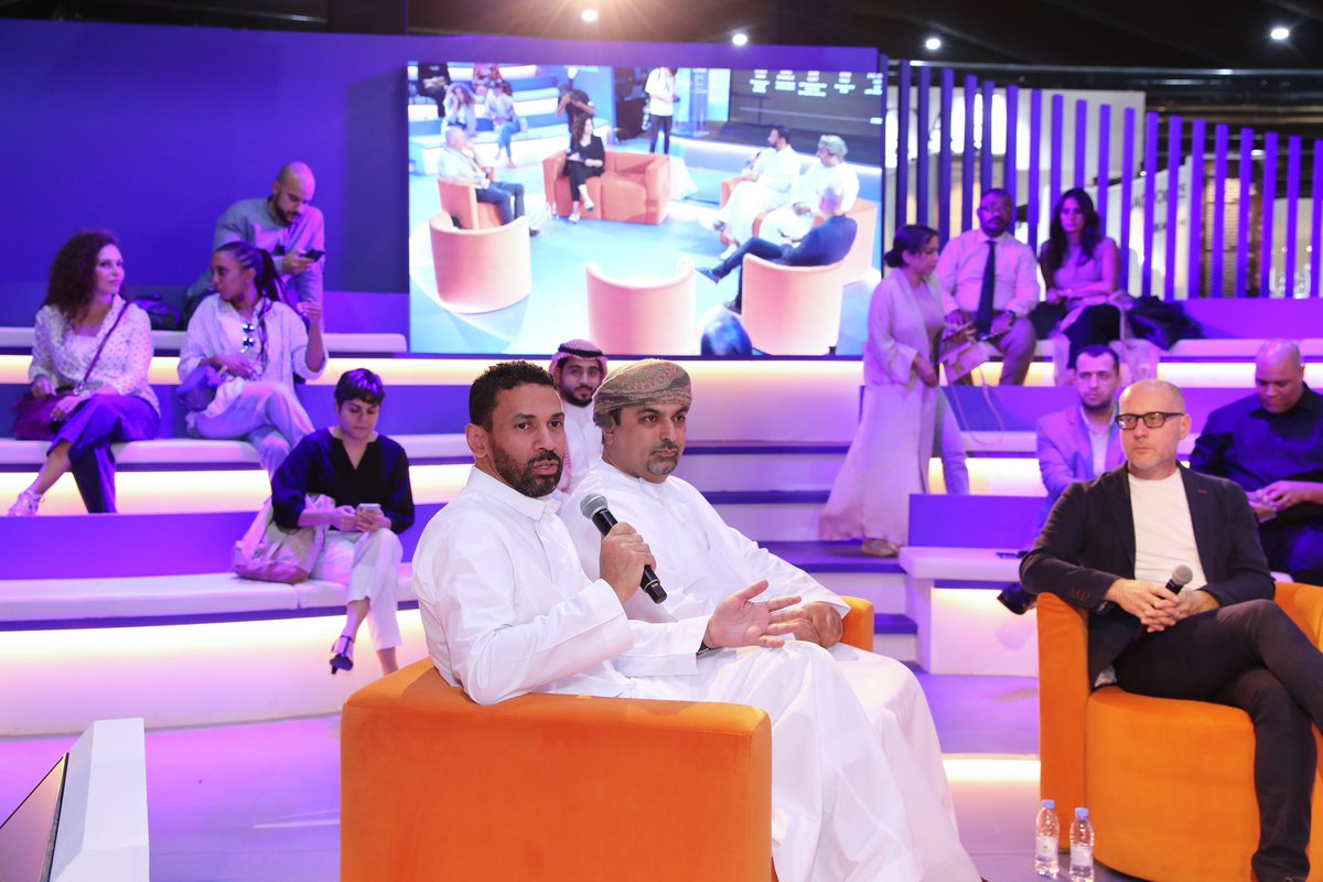 studioalighting's tweet photo. شارك الأسبوع الماضي أحمد بايعشوت المؤسس ومدير التصميم، في جلسة نقاش بعنوان "التوافق المثالي بين الإضاءة والتصميم" في معرض إندكس السعودية. كانت فرصة رائعة لمشاركة رؤيته حول التناغم بين الإضاءة والتصميم وكيف أنهما مرتبطان بشكل وثيق.

الشكر موصول لكل من حضر و شارك https://t.co/1ToWyqnhZs
