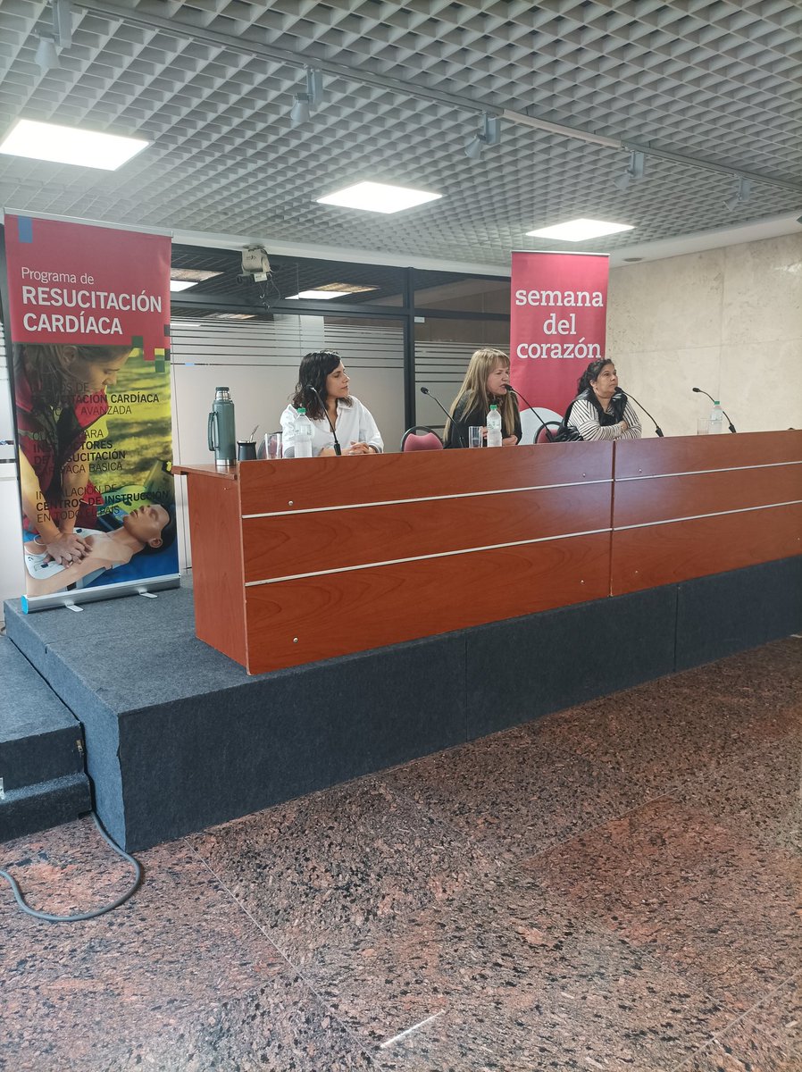 Ahora en el <a href="/Parlamento_UY/">Parlamento del Uruguay</a> 
Recertificación de Instructores del #ProgramaCERCA ♥️

<a href="/CNRUruguay1/">C.N.R.Uruguay</a> <a href="/Totixal/">Fernanda Xalambrí</a>  <a href="/LauraGarreCastr/">Laura Garré</a> <a href="/Doc_AleCuesta/">Alejandro Cuesta</a> <a href="/ArielduranDr/">Ariel Durán Reyes</a> <a href="/VictorDayan1/">Victor Dayan</a>