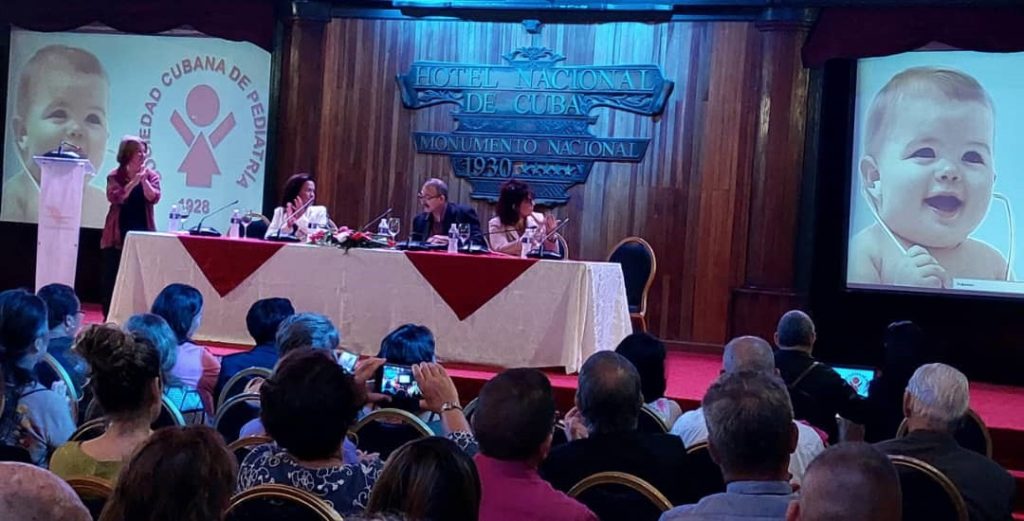 japortalmiranda's tweet photo. 🇨🇺 Desde una mirada práctica y transformadora al quehacer de los profesionales de la #Salud, sesiona hasta este 27 de septiembre, en #LaHabana, la 29 edición del Congreso Cubano de #Pediatría.
 
Especialistas comparten experiencias sobre el cuidado integral de la infancia. https://t.co/16Q1WpvSbQ