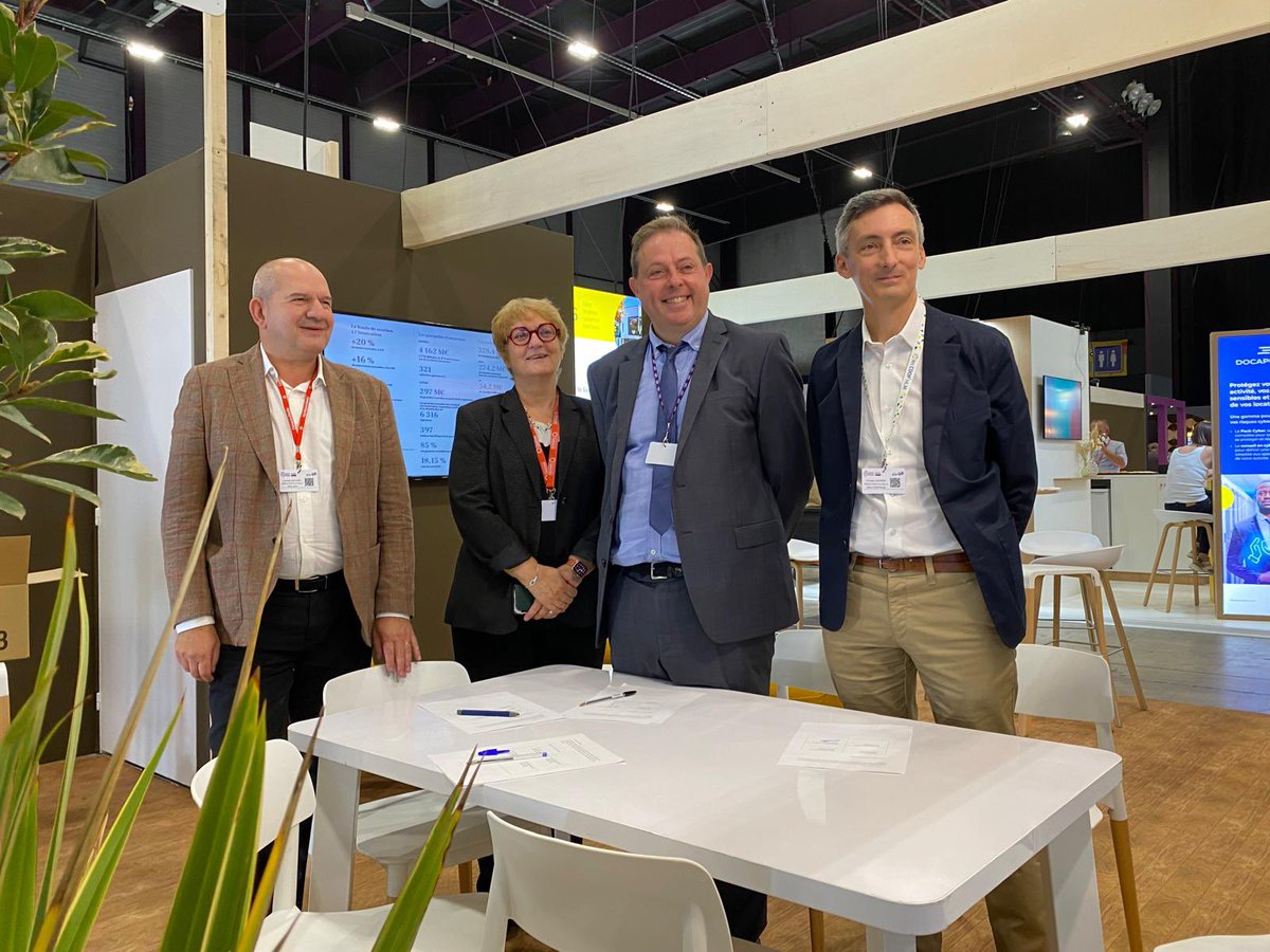 Les Coop Hlm (@lescoophlm) on Twitter photo Au #congreshlm là Fédération des #coophlm ainsi que la <a href="/FederationESH/">Fédération des ESH</a> et la <a href="/federationOPH/">Fédération des Offices Publics de l'Habitat</a> ont réaffirmé leurs objectifs partagés avec la #Cglls pour prévenir les difficultés des OLS et accompagner leur modernisation pour les 3 prochaines années Au #congreshlm là Fédération des #coophlm ainsi que la <a href="/FederationESH/">Fédération des ESH</a> et la <a href="/federationOPH/">Fédération des Offices Publics de l'Habitat</a> ont réaffirmé leurs objectifs partagés avec la #Cglls pour prévenir les difficultés des OLS et accompagner leur modernisation pour les 3 prochaines années