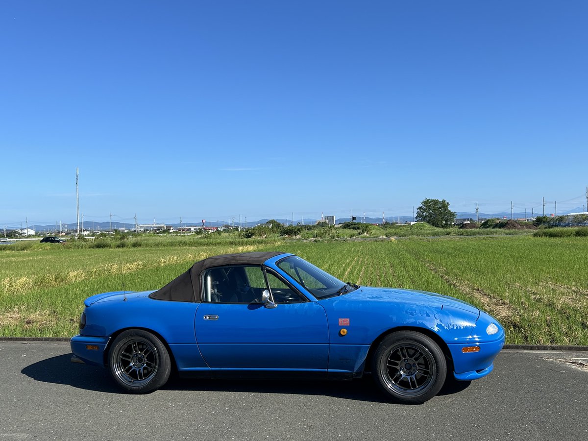 【車高調要らないっす】

先日スーパーノーマルをヤった方

走り屋とかじゃなくてドライブくらいの普通の方です。

『ちゃんとした車高調入った車ってまだ乗った事無いんすけど、そんなイイんですか？』

「あ、興味ある？んじゃウチのハゲチョロ号乗ってみる？」

『ええ！是非！』