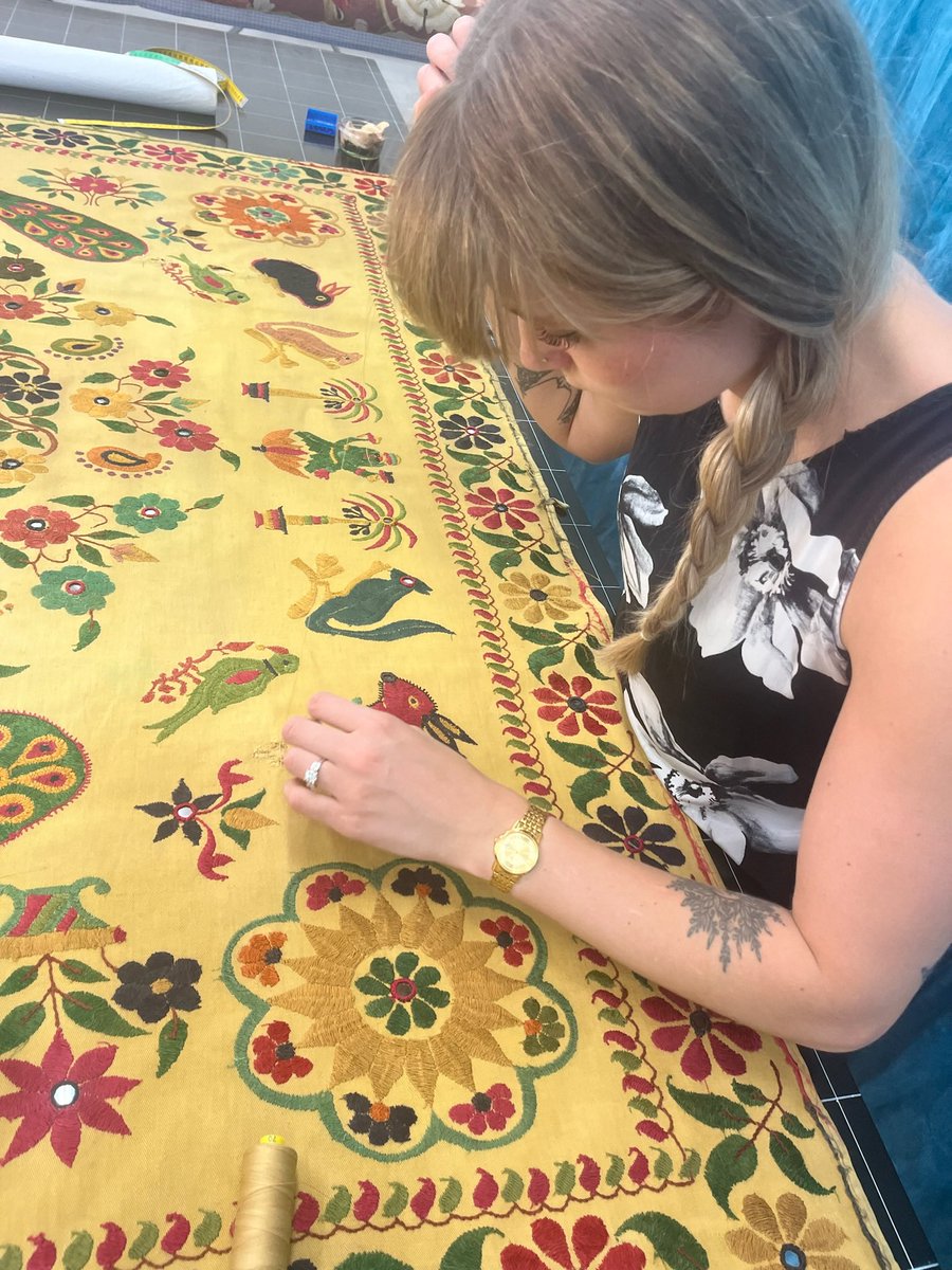 Landi_company's tweet image. If you’ve been following us for a while, you’ll remember this flood damaged Indian Wall Hanging. Swipe to see a before and after, the client is delighted ➡️ #textileconservation #conservation #textiles