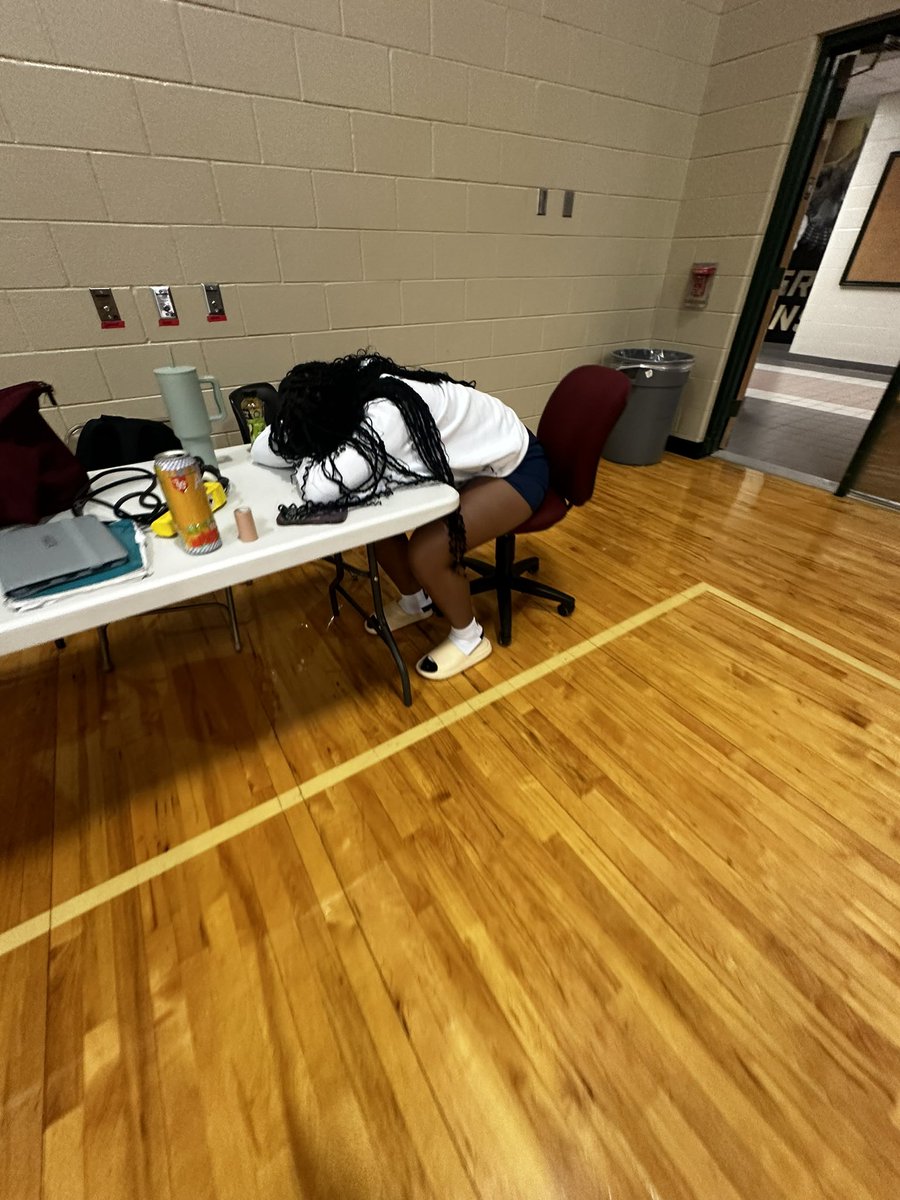 Foster Volleyball (@foster_vball) on Twitter photo THIS is a sign of a good teammateโฆ someone who stayed up until 2am making dessert for team dinner! If you donโt a good teammate on your team, get one! <a href="/Zkareem_15/">Zainab Kareem</a> โค๏ธโค๏ธ THIS is a sign of a good teammateโฆ someone who stayed up until 2am making dessert for team dinner! If you donโt a good teammate on your team, get one! <a href="/Zkareem_15/">Zainab Kareem</a> โค๏ธโค๏ธ