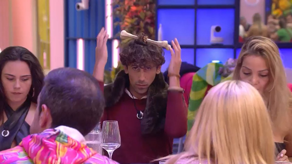 Loky__86's tweet photo. Vamosssss 🥹

No toleramos el machaque y acoso a una persona y menos que se intente blanquear ese comportamiento en dos días.

A tomar por culo Maite.

#GranHermano #GHgala4 #GH3O #GH4O https://t.co/1CFXh3WQMe