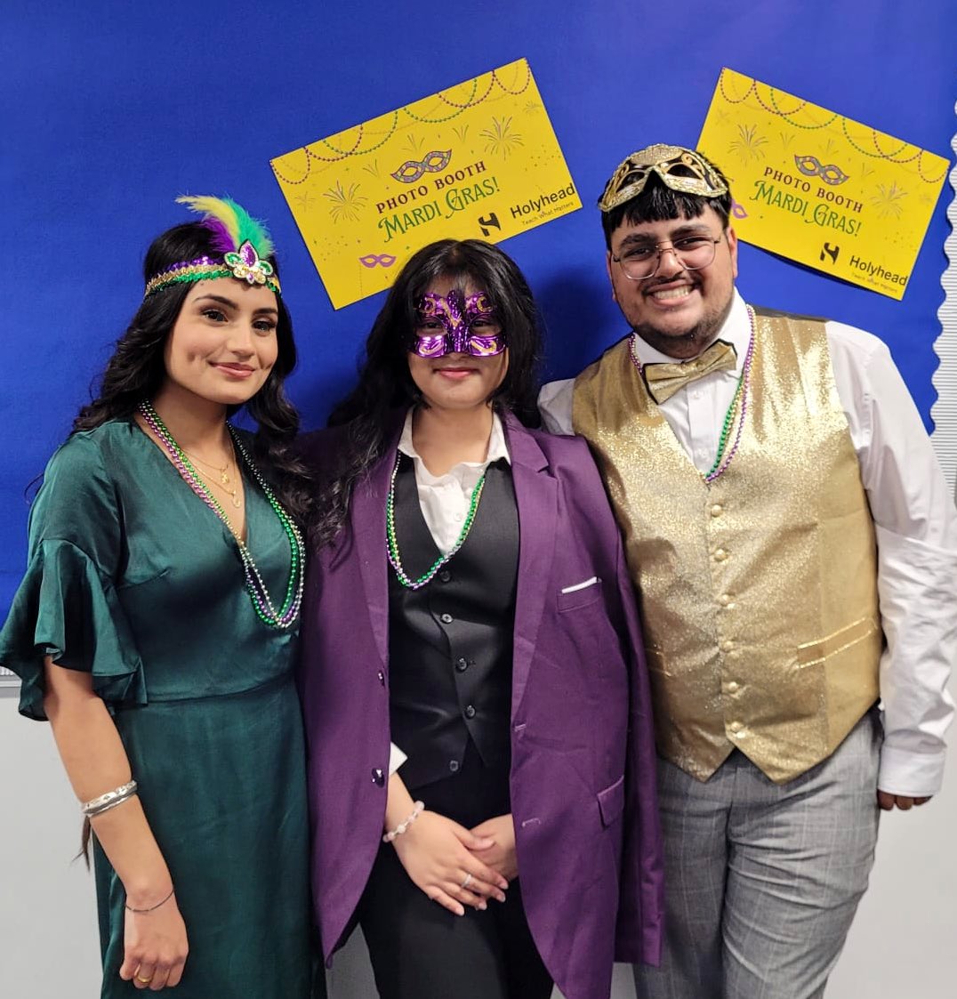 holyhead_school's tweet image. An incredible Sixth-Form Open Evening with over 125 students &amp;amp; families! Our students ambassadors shined, all subjects put on a great show. Mardi Gras Madness at #ALevel #English was a hit! Huge thanks to everyone for making it a night to remember!&quot; #teachwhatmatters @CRSTrust