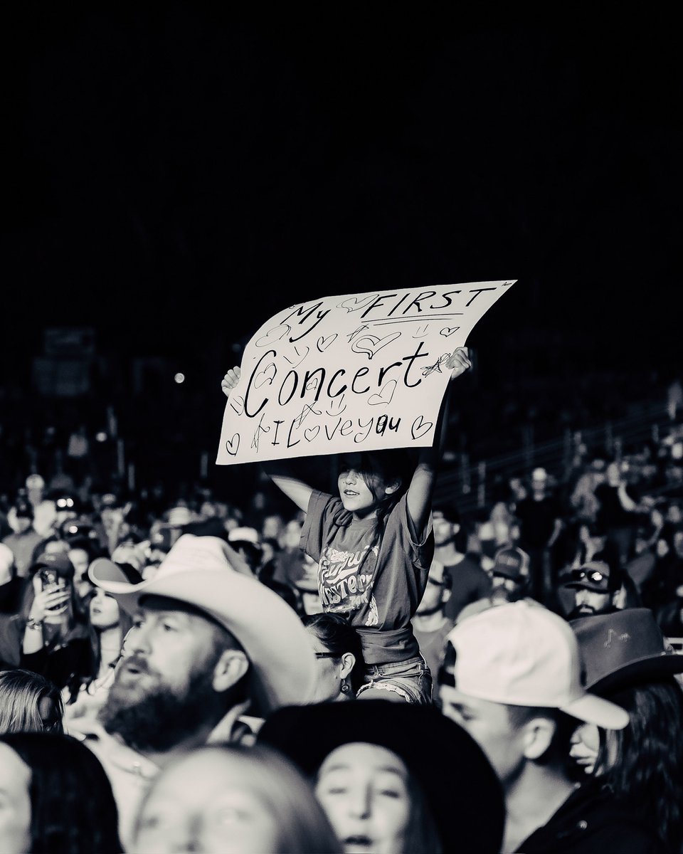IanMunsick's tweet photo. Up to Idaho!!! Been a blast having Ole 60 &amp; @JennaLaMaster , @KaseyTyndall , @farenrachels on The Country &amp; WESTern Tour. See you this weekend Salt Lake City &amp; Casper 🤠🎻🔥 https://t.co/iNmFxikrSx