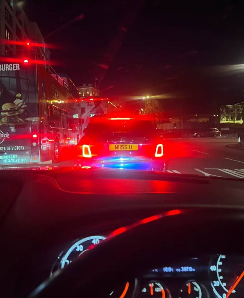 I am most afraid of traffic jams on the way home from get off work. It gives me a headache, but I am happy that I can enjoy music in the car. I love listening to jazz songs.