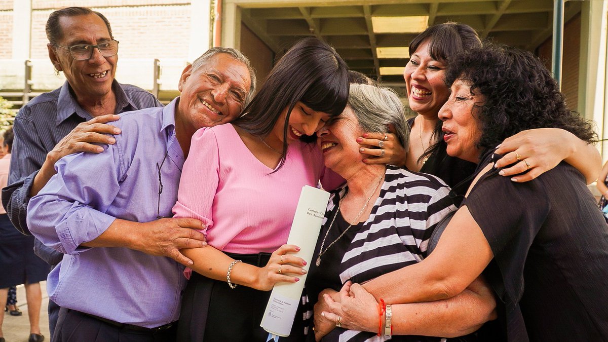 En la <a href="/UNSa_Salta/">Universidad Nacional de Salta</a> tuvimos el orgullo de celebrar la colación de 272 nuevos profesionales de grado y posgrado. Este logro es el resultado de la educación superior pública que desarrolla el conocimiento, transforma vidas y construye el futuro de todos y todas.