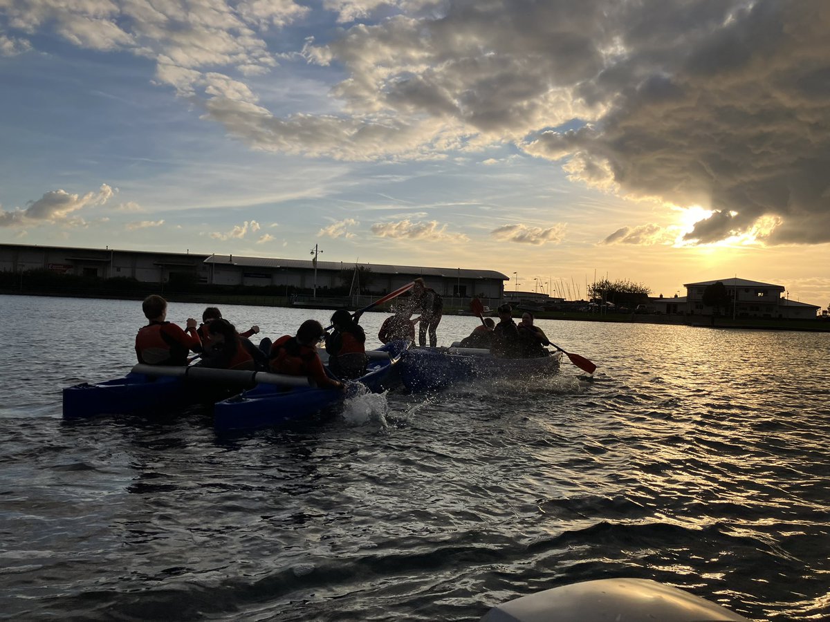 CcfrnNw's tweet photo. #Paddlenight @MerchantsCrosby @rncadetforces https://t.co/9ftlgjLj46