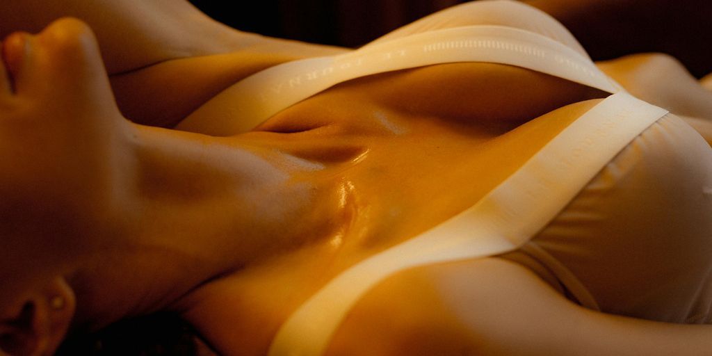 SwingTowns's tweet photo. Oral Sex Mastery: Tips to Eat Pussy and Satisfy Your Girlhttps://buff.ly/3BvtdhR #OralSexTips #PleasureMastery #SwingTowns #BetterInBed #OralSexGuide #SwingTownsBlog https://t.co/u7vuWFMSuf