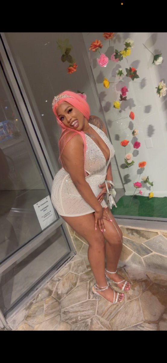 its_dria_loves's tweet photo. Pretty in pink https://t.co/1AHxbkVzTi