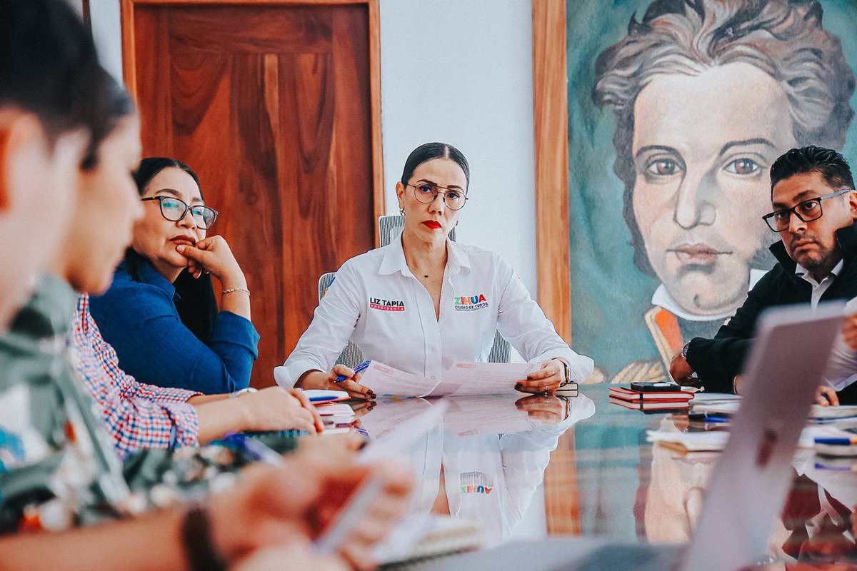 LizetteTapiaC's tweet photo. Llegó octubre, el mes rosa. 💖 

Estamos preparando un programa lleno de actividades para crear conciencia y sensibilizar sobre el Cáncer de Mama; tendremos acciones en pro de la salud, el cuidado y bienestar de todas las mujeres de #Zihua. 

Esperen noticias muy pronto. ✨ https://t.co/2a0zHUikzR