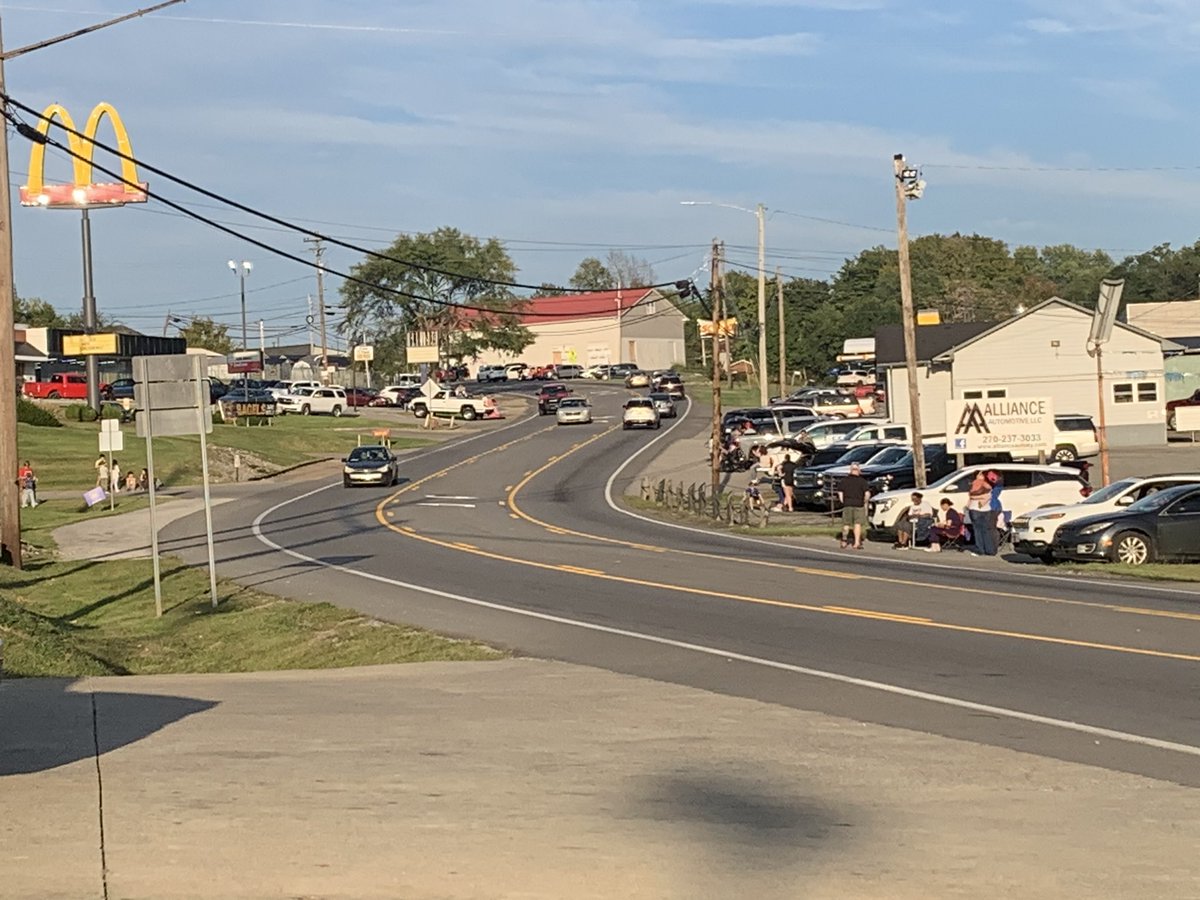 acs_sports's tweet photo. Folks are lining the 2024 Homecoming Parade route for the second annual parade in celebration of tomorrow’s homecoming game against Warren East. East Main Street to the high school. Starts at 5:30. https://t.co/1pB2U6oHch