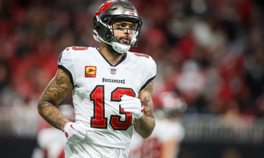 PocketWatcherzz's tweet photo. 🚨NFL Props Of The Day🏈
(10/4/24)🔥
#ThursdayNightFootball
Here are the props that I’m riding with tonight for Bucs v Falcons!!
Baker Mayfield “O” 1.5 passing TD (+105)
Bijan Robinson ATTD (-130)
Drake London “O” 62.5 rec yards (-115)
Mike Evans “O” 59.5 rec yards (-115)
Also sprinkled in a few additional TD bets…
Chris Godwin TD (+150)
Darnell Mooney TD (+255)
Let’s have a night!!! #NFL #TNFonPrime #GoBucs #DirtyBirds #GamblingX #PrimeFootball #BetMGM #DraftKings