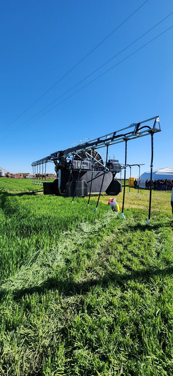 JonatanMauro1's tweet photo. UPA @aapresid Coronel Suarez Una mirada 360, la economía circular es real.
Tratamiento de efluentes, compostaje y su uso para fertirriego en cebada y maíz #Biodes
@Syngenta_ar presente en la sanidad de los cultivos.
#MiravisTriplePack
#Adepidyn
#Carboxamidas https://t.co/Pq2uFf66VC