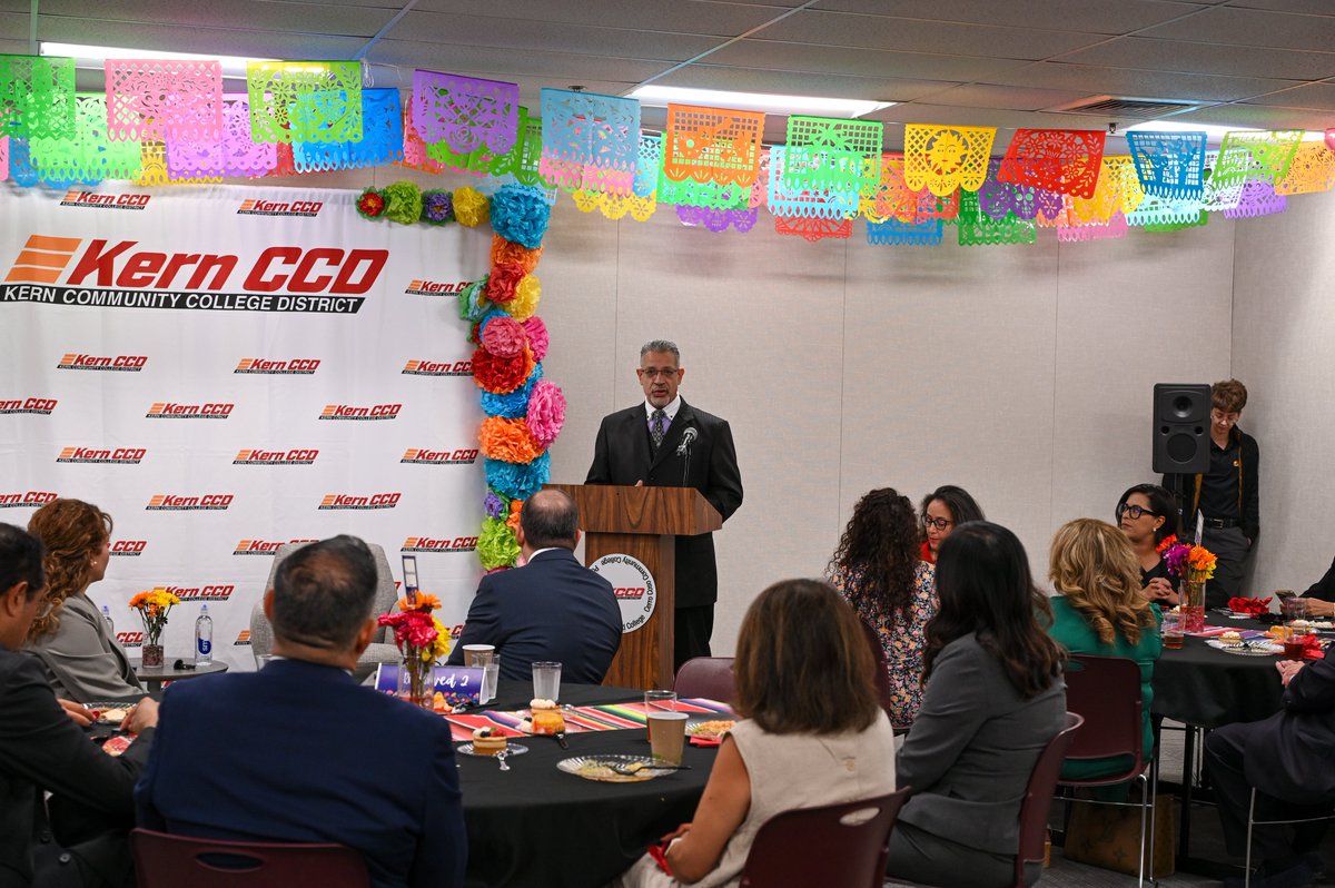 Kern CCD Chancellor Steven Bloomberg tweet media