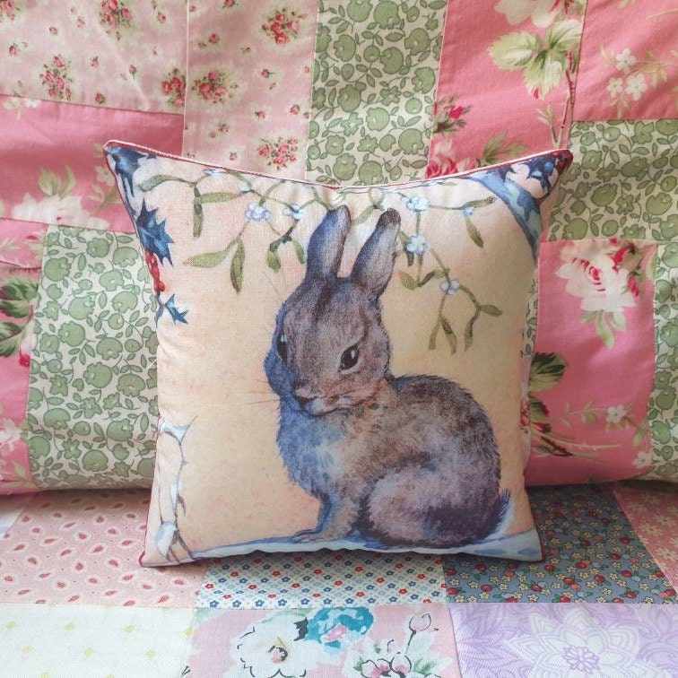 SarahBenning2's tweet photo. I got my first Christmas π cushion order this week! I still have another available in my Etsy shop. Great as a gift for anyone who loves bunnies and perfect for a little chair #womaninbizhour
#christmasgift #christmashome
https://t.co/gFtRyYydRU https://t.co/OLD6r5FYr1