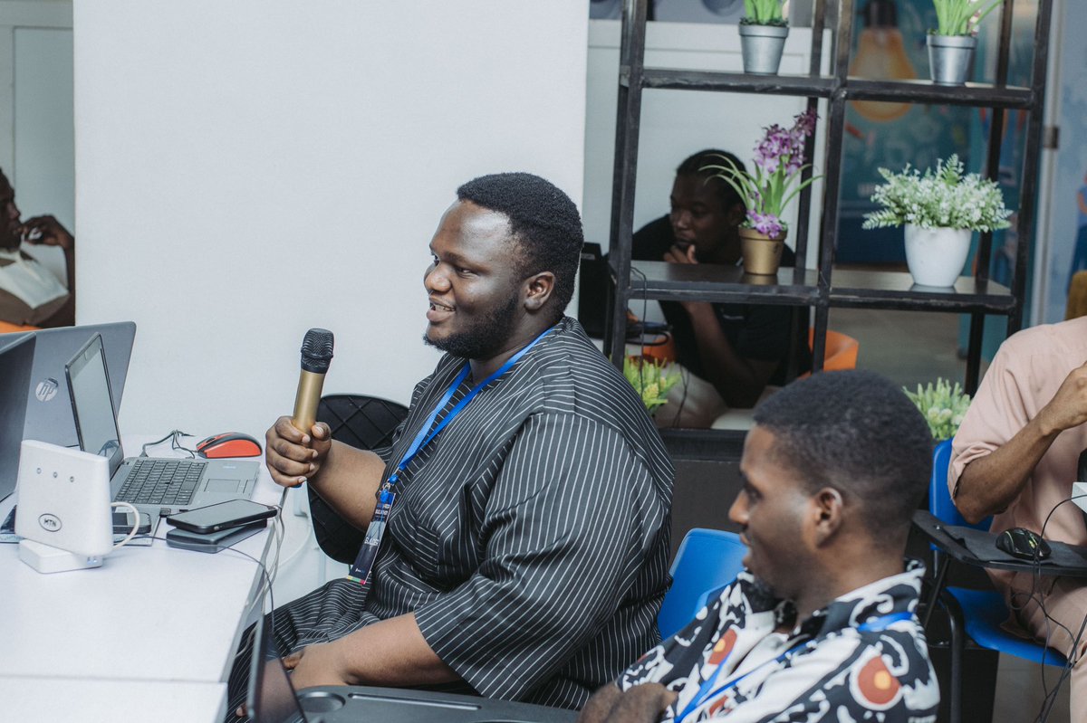 The3rdinternet's tweet image. Some of the amazing builders here shared their ideas at the ife hack day

#basedafricabuildathon #ifehackday @base @Sir_Damilare @CryptoStatuette