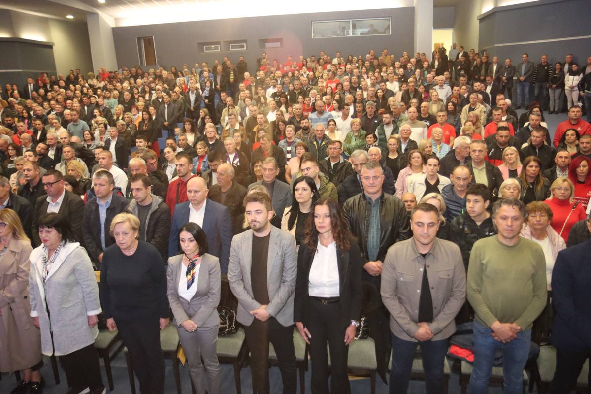 СНСД има план за даљи развој Градишке, који је усмјерен ка рјешавању потреба свих грађана. Због остварених резултата излазимо с образом пред грађане, од којих с правом тражимо нову подршку.

Кандидат СНСД-а за градоначелника Зоран Аџић и одборничка листа ове партије су најбоља