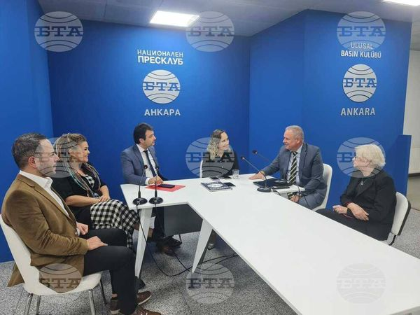 bisavvakfi2000's tweet photo. Vakfımızın çatısı altında kurduğumuz ve Bilge Özcan Hanımın Başkanlığında devam eden BİSAV Sanat Akademisi olarak güzel bir çalışmaya daha imza attık.
Amacımız; Balkanlarla ülkemiz arasında Eğitim, Kültür Sanat ve Spor olmak üzere bir çok alanda köprüler kurmak.
Bunlardan bir tanesi de Sanat alanında olmak üzere devam ediyoruz.
Vakfımızın üyesi ve Ankara Hacı Bayram Veli Üniversitesi Konservatuvar Müdürü Prof. Dr. Vasfi Hatipoğlu, TRT Müzik yapımcısı Alperen İnalgöz ve TRT Bulgarca Spikeri Hatice Ağlaç ile beraber  Bulgaristan Telegraf Ajansı BTA'nın Ankara basın kulübünde LIK dergisinin "Büyük Bas Boris Hristov" Eylül sayısının tanıtımına konuk olduk. 
@tcbestepe @TC_Disisleri @tcmeb @VakiflarGM @AnkaraValiligi @hacibayramedutr  @Ankara_Vakiflar  @MemurSenKonf @sagliksen @SSMahmutFaruk @yukselozkale @MemAnkara @hurriyetcomtr @ntv  @anadoluajansi @ankahabera @trthaber @trtbalkanbhsc @TRTIntl
@haberbgnet @BTAnewsBG @TC_SofyaBE @hasandogan @MuratErcan0606 @_fatihsahin @SirakayaZafer @zeynepyildiztr @sebnembursali @avhalukipek  @isiksadikahmet @EkremSelimler
@kaan_yurteri