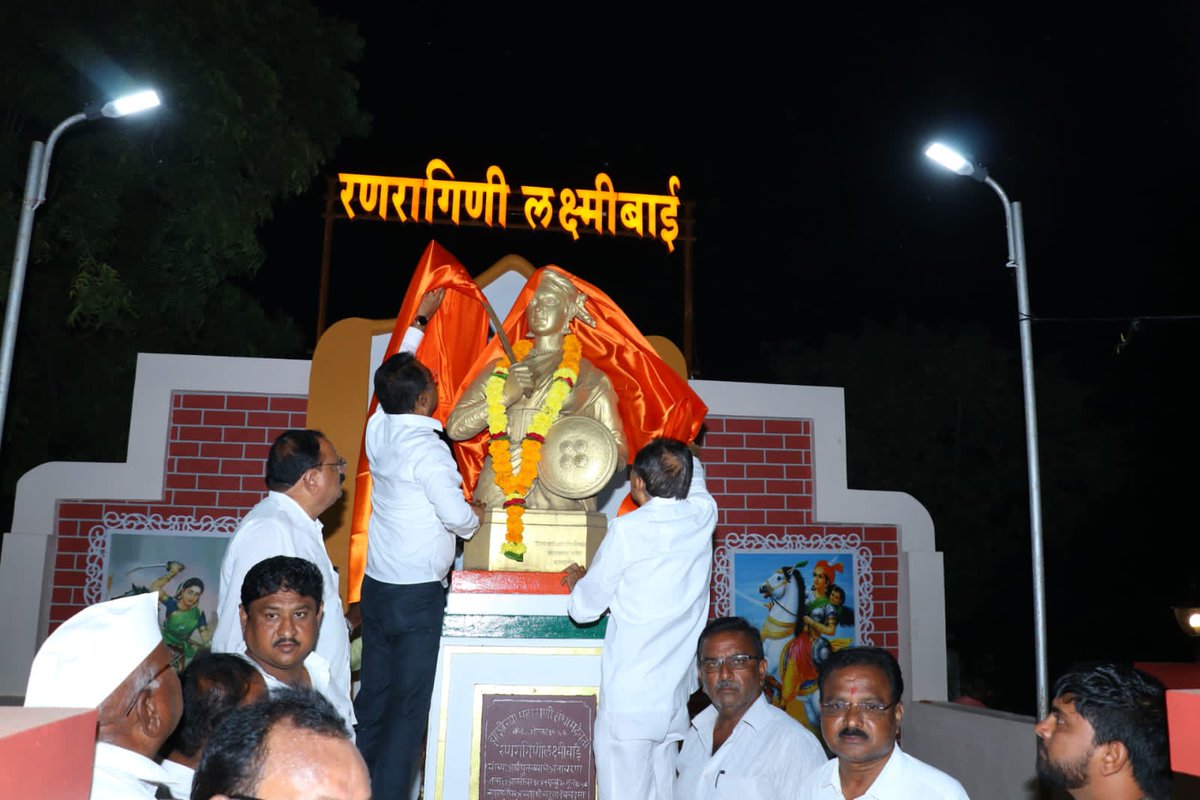 ChimanraoM's tweet photo. पारोळा बदलतयं ला प्रत्यक्षात सुरूवात... https://t.co/ZLD1YQb1aO