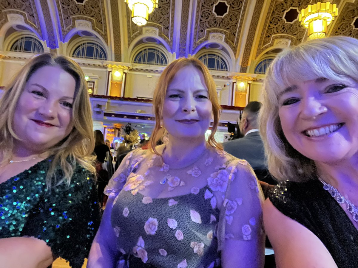 Zoewarren8's tweet photo. Looking forward to a wonderful awards evening with #mpft #brilliantyouMpft #saphna #kingsfund https://t.co/pgNi91dqUD