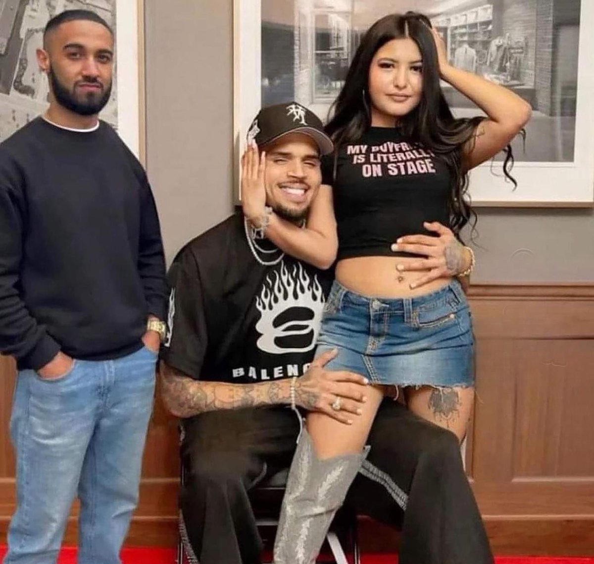 This couple paid $1,100 for Chris Brown’s meet and greet. 😬