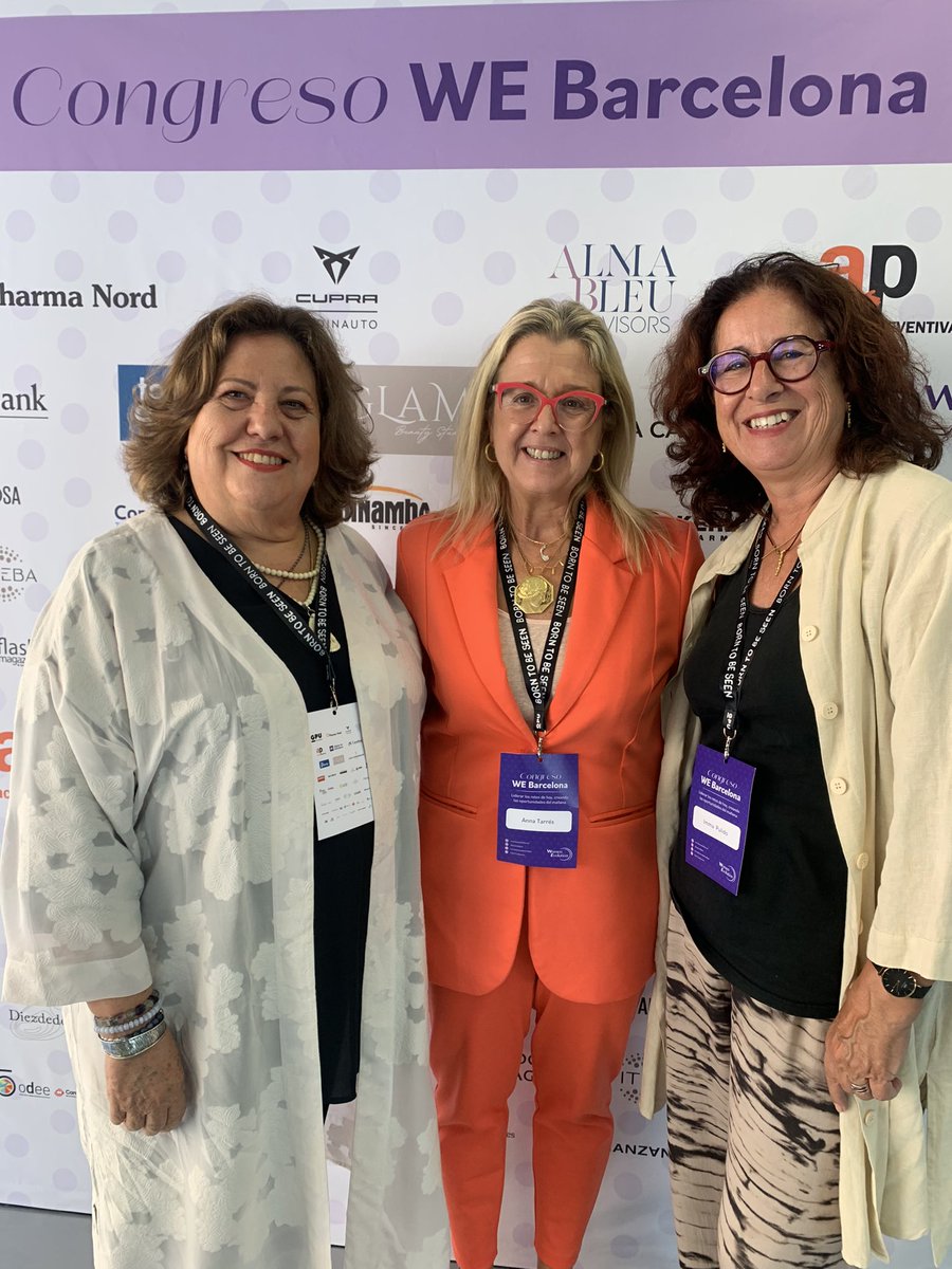 ippae's tweet image. Hoy en el @WomenBcn escuchando, haciendo Networking y apoyando a buenas amigas @sejmet66 @JosiHG 😊