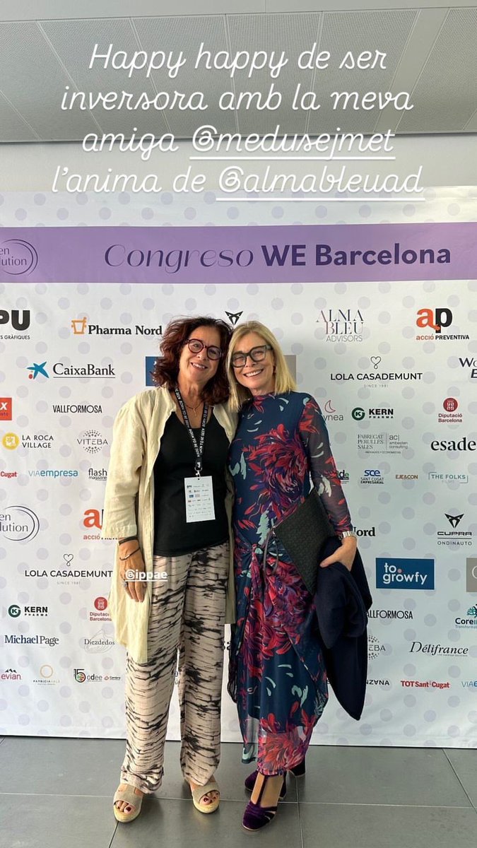ippae's tweet image. Hoy en el @WomenBcn escuchando, haciendo Networking y apoyando a buenas amigas @sejmet66 @JosiHG 😊