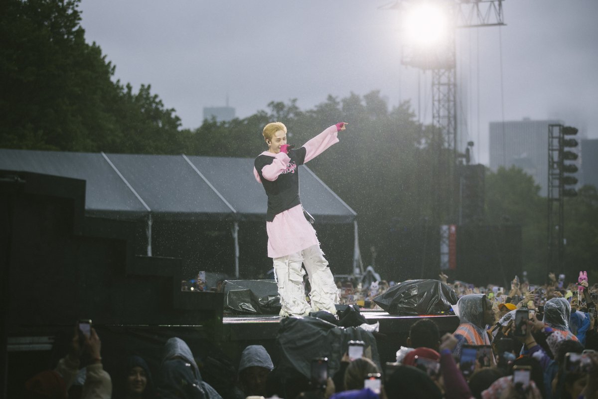 GlblCtzn's tweet photo. Happy birthday to #OurBrightestStar Bang Chan! Throwback to last year’s #GlobalCitizenFestival when #3RACHA gave us such an INCREDIBLE performance. We can’t thank him enough for his support of our mission to end extreme poverty. https://t.co/pbrI8i1NXR
