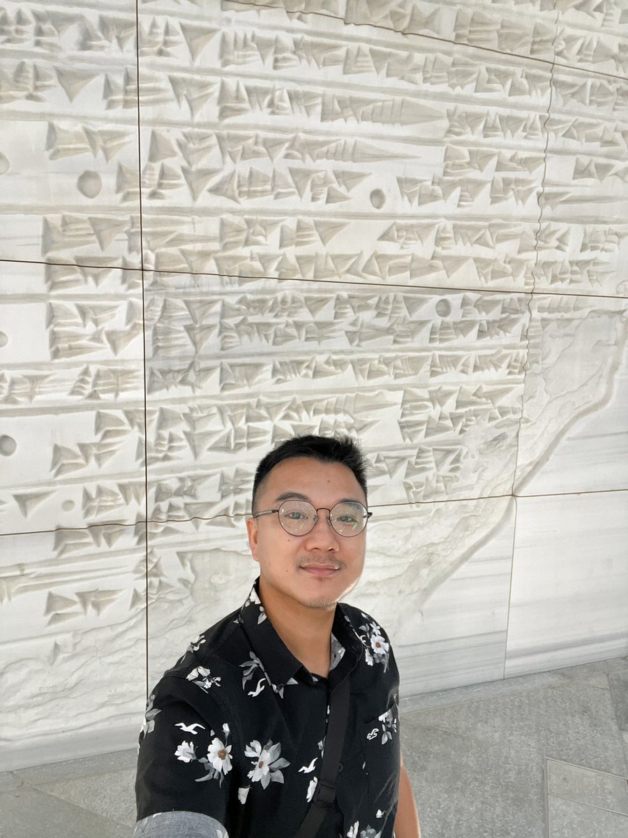 formuchmore's tweet photo. 来这个又限酒又禁Gay的地方，感觉自己是来修行的… https://t.co/hMhzXRl9SF