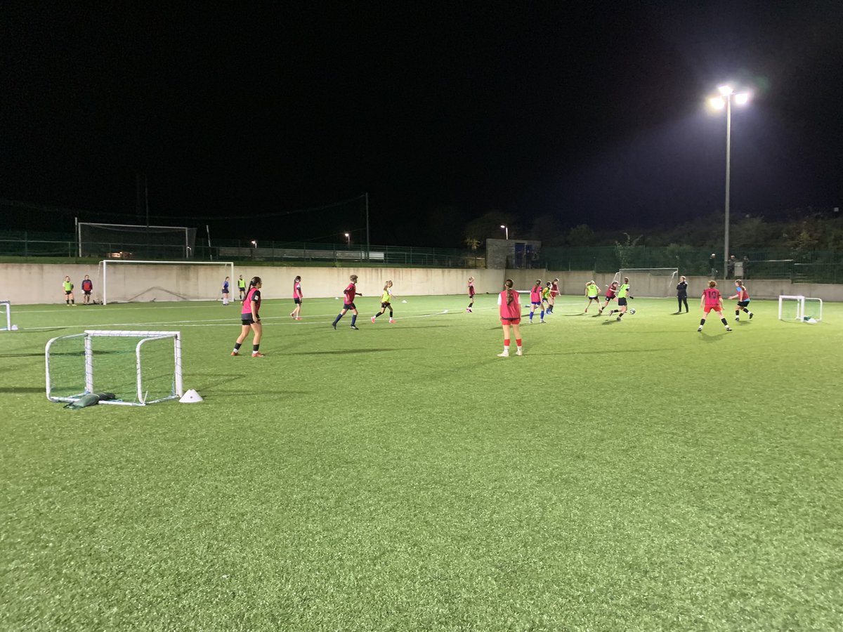 James Scott (@jamesscott89com) on Twitter photo Great to be at the <a href="/IrelandFootball/">Ireland Football ⚽️🇮🇪</a> Cork Girls Centre of Excellence last night
🏟️ Excellent facilities and Club <a href="/crosshavenafc/">Crosshaven AFC</a>
👏 Players and Staff Great to be at the <a href="/IrelandFootball/">Ireland Football ⚽️🇮🇪</a> Cork Girls Centre of Excellence last night
🏟️ Excellent facilities and Club <a href="/crosshavenafc/">Crosshaven AFC</a>
👏 Players and Staff