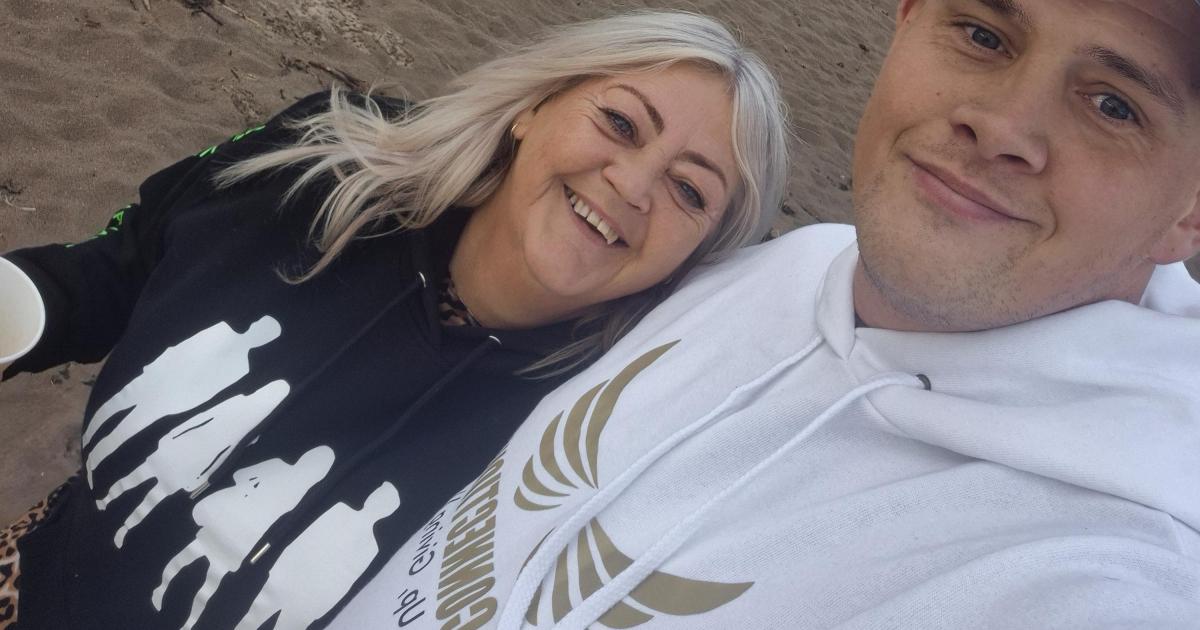 An inspirational Drongan man who turned to drugs in his teens and battled with addiction for almost two decades has formed a new support group to help others on the road to recovery. dlvr.it/TDycG9 ⬅ Full story 📰