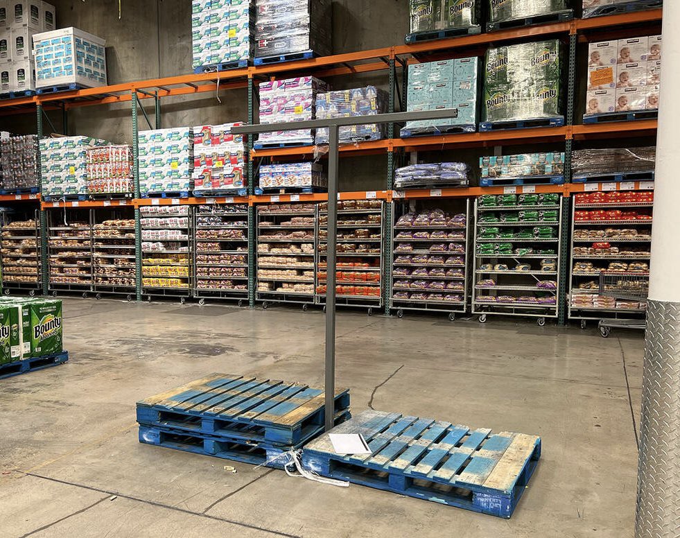 Las Vegas Issues tweet media