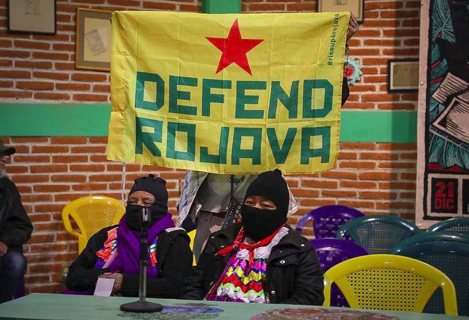 Belengazek1's tweet photo. 📍Meksika🇲🇽

 Zapatistalı Devrimci kadınların organize ettiği ROJAVA’ya destek etkinliği https://t.co/EFXGSzyCc2