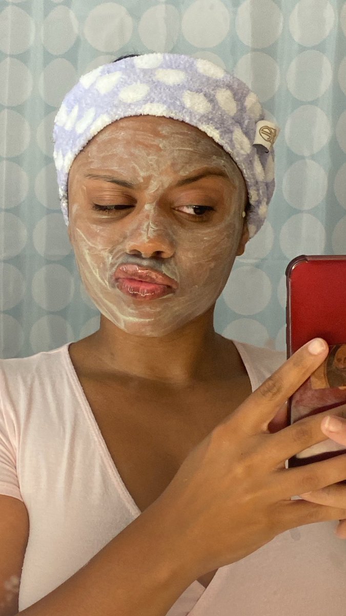 niyaahx's tweet image. im just vibing lil nigga damn