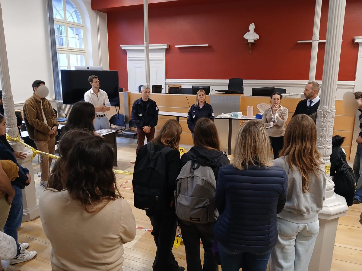 Procureur de Colmar (@proc_colmar) on Twitter photo Nuit du droit au tribunal judiciaire de Colmar : atelier direction d’enquête et police technique et scientifique ➡️ présentation des métiers de la justice et du CDAD devant un public, jeune, nombreux et intéressé. Merci à la <a href="/PoliceNationale/">Police nationale</a> pour la co-animation de cette séquence Nuit du droit au tribunal judiciaire de Colmar : atelier direction d’enquête et police technique et scientifique ➡️ présentation des métiers de la justice et du CDAD devant un public, jeune, nombreux et intéressé. Merci à la <a href="/PoliceNationale/">Police nationale</a> pour la co-animation de cette séquence