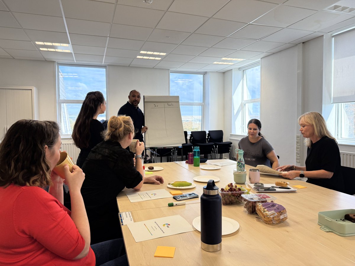 PDPreceptorship's tweet photo. What a brilliant team away day!๐
Absolutely delighted to welcome Katy (in red), the newest member of our #preceptorship team!๐ฅณ She will be supporting #preceptees & #preceptors in Brighton & Haywards Heath @UHSussex๐
#DreamTeam #PracticeDevelopment
@preceptormel @TrishRigby https://t.co/0DQiTapKJk
