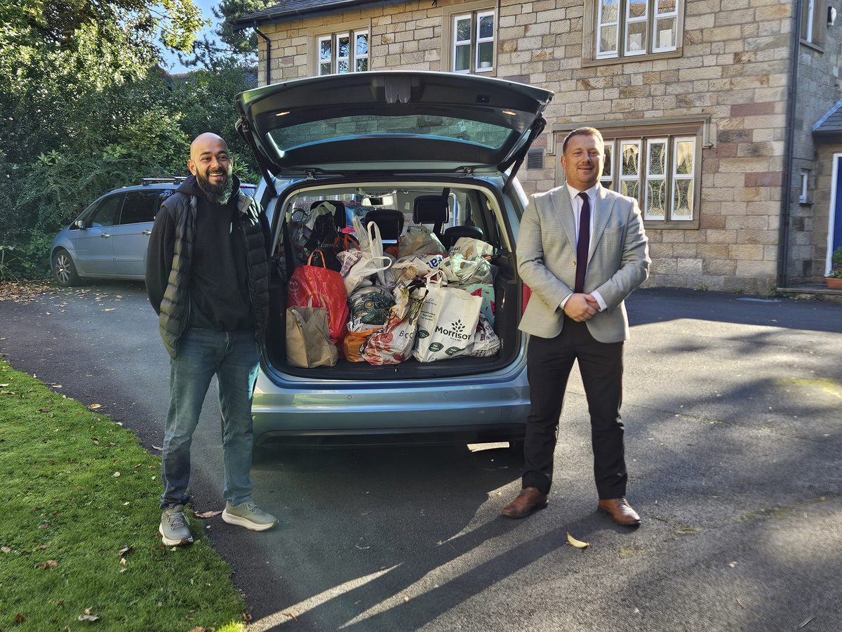 A heartfelt thank you to <a href="/St_AndrewsCofE/">St Andrew's CofE</a> 
in Preston for the amazing donation to Noor Foodbank! The overwhelming generosity from your children, parents and staff is truly inspiring 💚

#FoodbankSupport #EndHunger #SupportingFamilies #VolunteerPower #FoodForAll #Preston #Donate