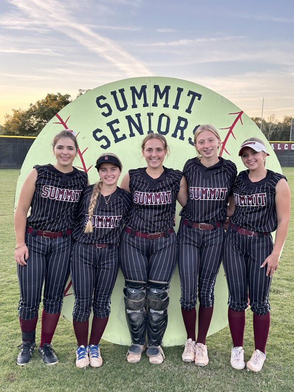 Congrats to these Summit Softball Seniors. Good luck next year!