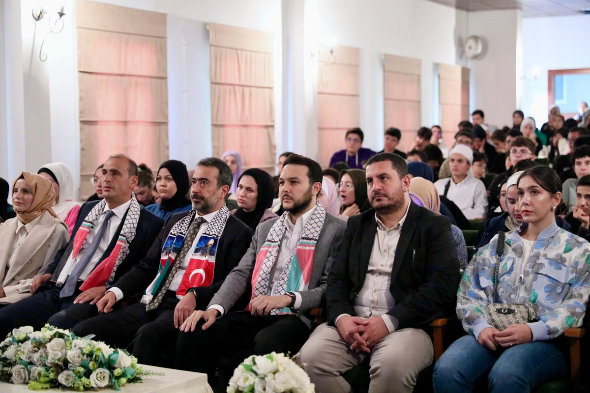 Ülkü Efe Demirhan (@efedemirhann) on Twitter photo Ulucanlar Tarihi Sinema Salonu'ndayız🙋🏻♂️
İl Başkanımız Sn. <a href="/hakanhanozcan/">Hakan Han ÖZCAN 🇹🇷</a>'ın katılımlarıyla 'Kutsal İşgal' belgeselini genç arkadaşlarımızla izledik.
Filistin topraklarının, katil İsrail tarafından sistematik işgaline bir kez daha tanıklık ettik.
Elbet bir gün Özgür Filistin🇵🇸 Ulucanlar Tarihi Sinema Salonu'ndayız🙋🏻♂️
İl Başkanımız Sn. <a href="/hakanhanozcan/">Hakan Han ÖZCAN 🇹🇷</a>'ın katılımlarıyla 'Kutsal İşgal' belgeselini genç arkadaşlarımızla izledik.
Filistin topraklarının, katil İsrail tarafından sistematik işgaline bir kez daha tanıklık ettik.
Elbet bir gün Özgür Filistin🇵🇸